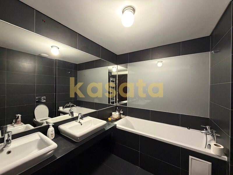Zona de Nord, Complex Upground, apartament 3 camere de vanzare.